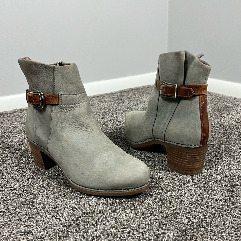 Dansko Waterproof Boots Sz 39/9 - Picture 2 of 15